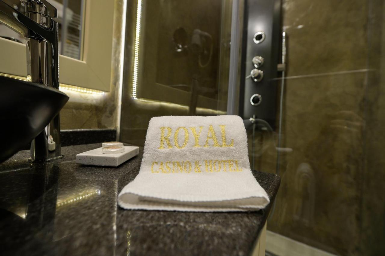 Royal Casino & Hotel Batumi Exteriör bild